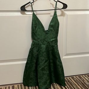 NWOT Lucy in the Sky Deep Plunge Mini Dress in Green Jacquard Floral Print